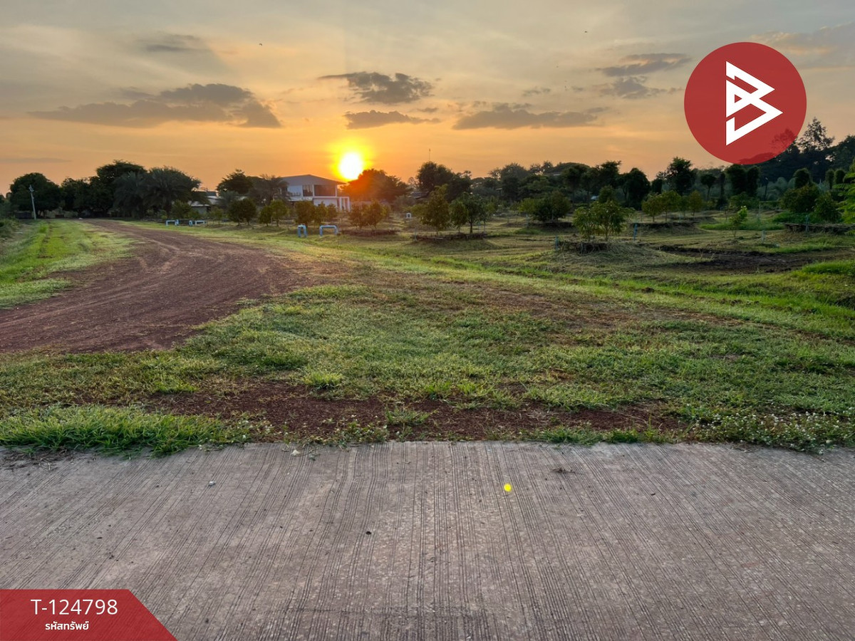 Fruit orchard land for sale With buildings, area 23 rai 1 ngan 64 square wa, Phitsanulok