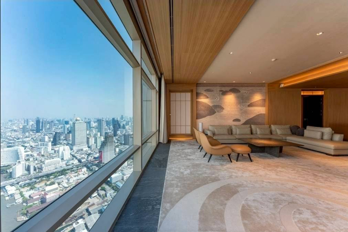 ❖ Super Luxury ❖ 60+ floor, 399.33 sq.m. | 4 bedrooms 3 bathrooms | Near BTS Saphan Taksin 6 min, Asiatique The Riverfront 5 min