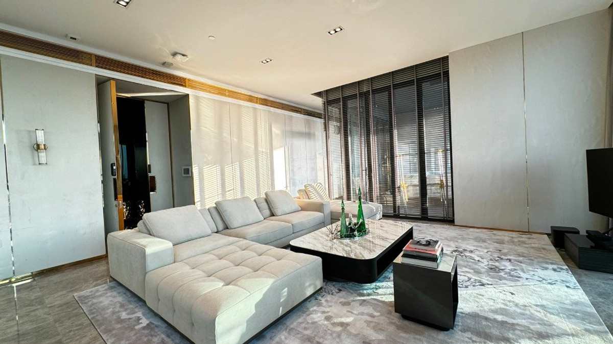  ♦ Prime Location ♦ ชั้น 40+ | 3 ห้องนอน 4 ห้องน้ำ ขนาด 296.26 ตร.ม. | ใกล้ BTS พร้อมพงษ์ 110 ม., เอ็มควอเทียร์ 260 ม., เอ็มโพเรียม 260 ม. – รูปที่ 4
