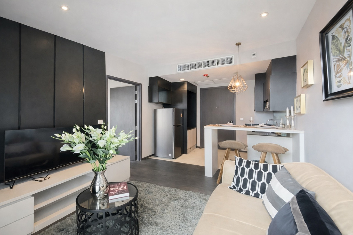 The Edge Sukhumvit 23 💗Luxury high-rise just 200 m from BTS Asoke 🚶✨