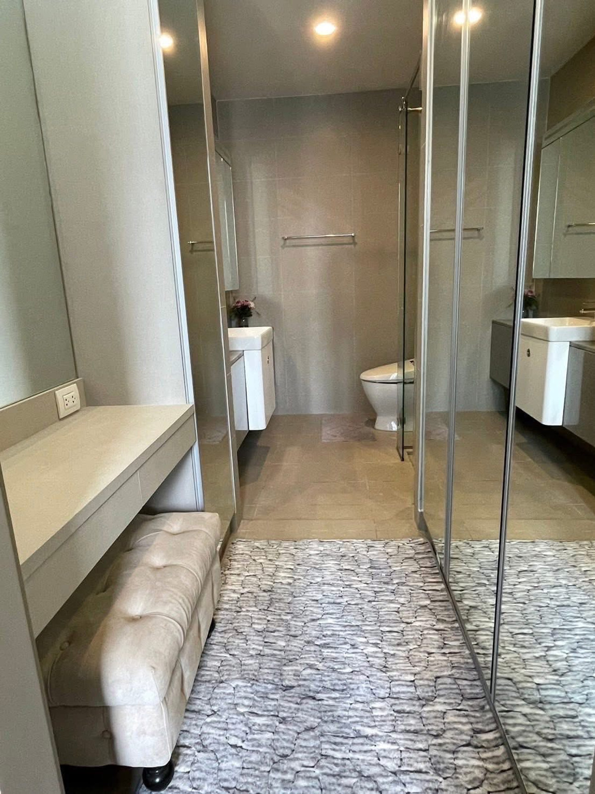 ให้เช่าคอนโด Noble Ploenchit 52 ตรม. 1 ห้องนอน ติด BTS เพลินจิต วิวโล่ง สวยแต่งครบ – รูปที่ 2