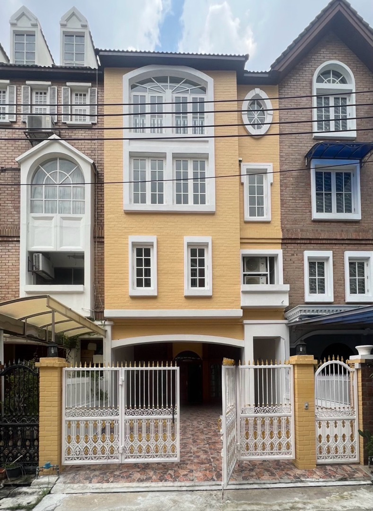 Home office for rent, Yen Akat - Sathorn, Yannawa District. Home office for rent, Yen Akat - Sathorn, Yannawa District.