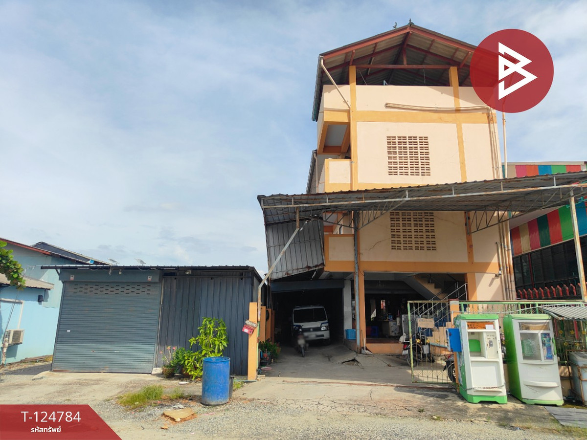 3-story apartment for sale, area 75 square meters, Bang Sao Thong, Samut Prakan. 3-story apartment for sale, area 75 square meters, Bang Sao Thong, Samut Prakan.
