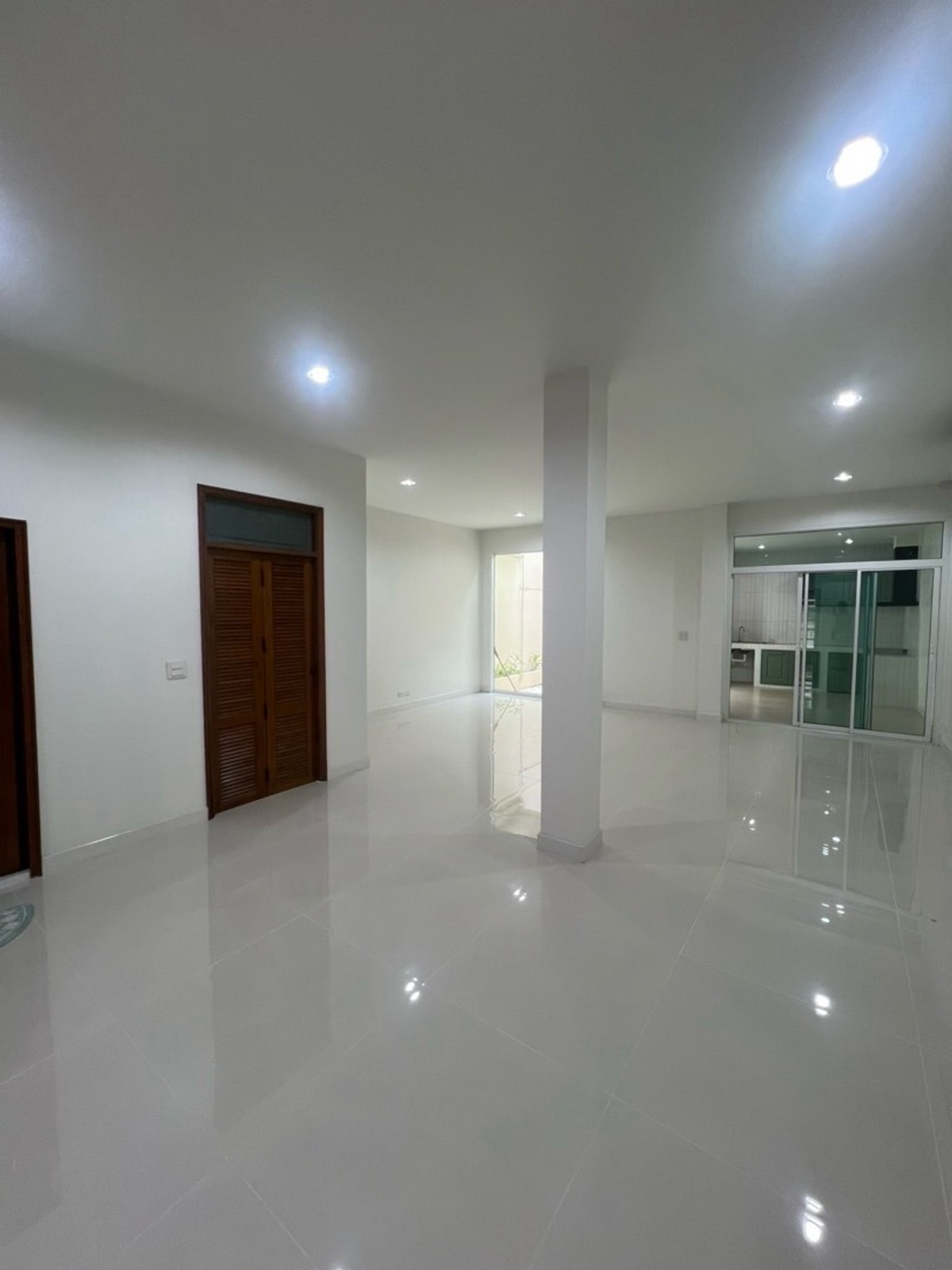 ให้เช่า โฮมออฟฟิศ เย็นอากาศ - สาทร เขตยานนาวา  – รูปที่ 3