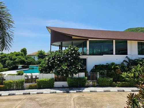 ขายบ้านเดี่ยวสุดหรู กลางเขา วิวสวย หมู่บ้านนคราทรัพย์ ใกล้อ่างเก็บน้ำบางพระ 
