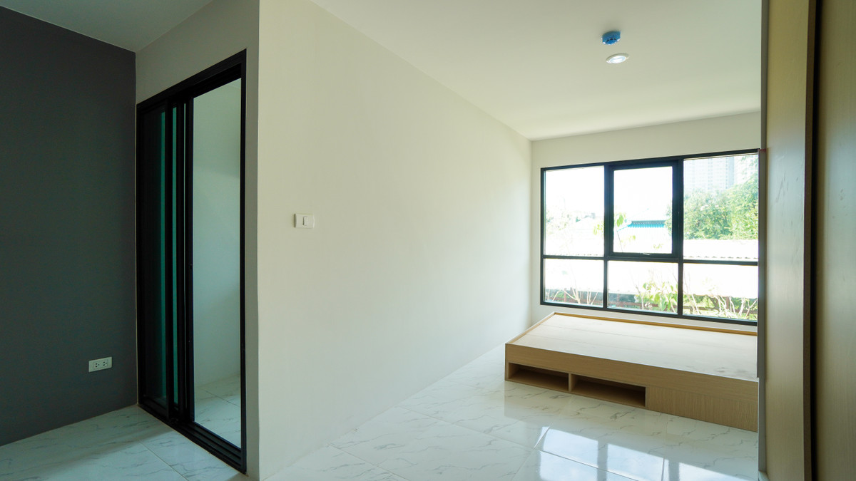 Condominium, completed and ready to move in, The Triple Line Condominium. The Triple Line Condominium – รูปที่ 4