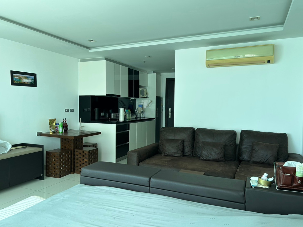 Discover a truly elevated lifestyle in this exclusive sea-view condominium at Wongamat Tower, a luxury beachfront project located in Bang Lamung, Chonburi. – รูปที่ 3