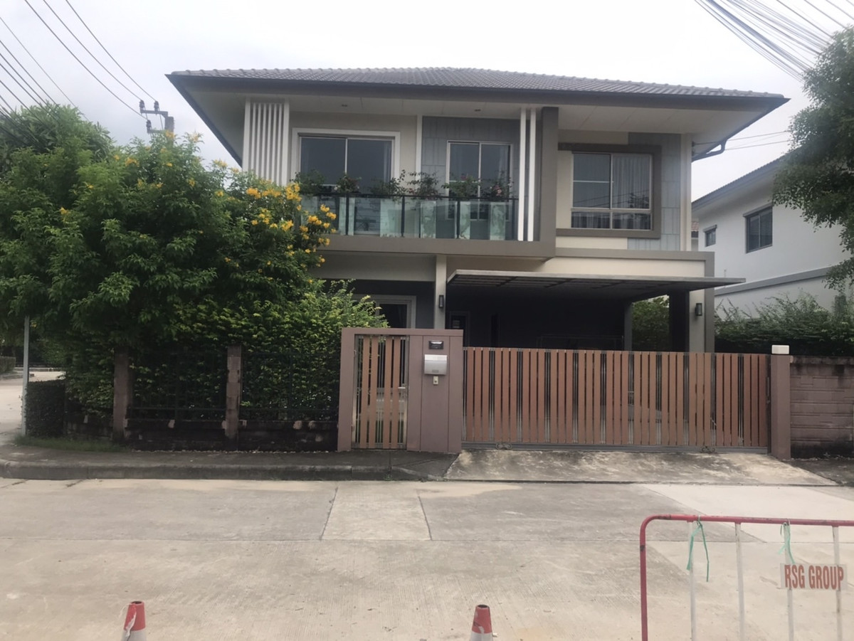 P-2828 Corner detached house, ready to move in, The plant estique, Phatthanakan 38, convenient travel, can enter and exit in many ways. P-2828 Corner detached house, ready to move in, The plant estique, Phatthanakan 38, convenient travel, can enter and exit in many ways.