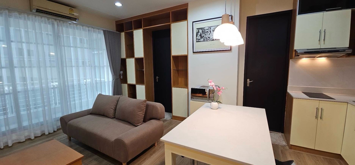 Baan Klang Krung Siam-pathumwan Condo Baan Klang Krung Siam-Pathumwan