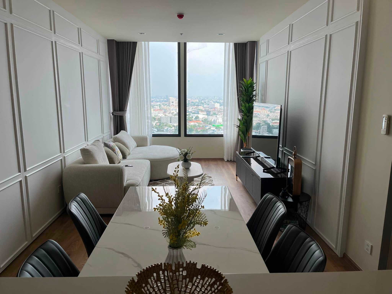 +++ Urgent rent+++ Noble Form Thonglor**2 bedrooms, size 74 sq m, beautifully decorated, ready to move in!!! +++ Urgent rent+++ Noble Form Thonglor**2 bedrooms, size 74 sq m, beautifully decorated, ready to move in!!!