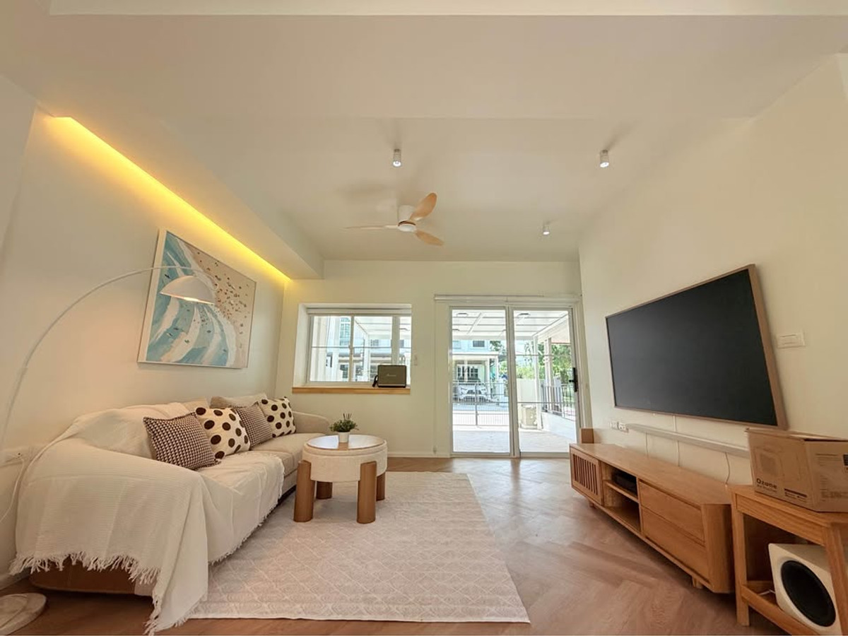 P-2831 บ้านทำเลดี ใกล้เมกะบางนา ตกแต่งพร้อมอยู่   Indy บางนา รามคำแหง 2 