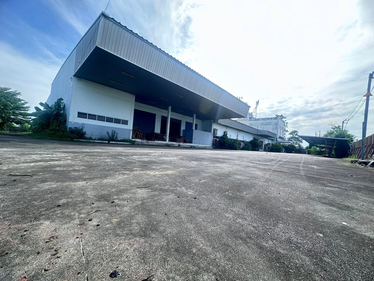 ขาย 🏭 โรงงาน โกดัง สำนักงาน 3 ชั้น 📐️ เนื้อที่ 4 ไร่ 90 ตรว พื้นที่ใช้สอย 6,528 ตรม 🟪 ผังม่วง 🎖 มี รง ⛳ลาดกระบัง ขาย 🏭 โรงงาน โกดัง สำนักงาน 3 ชั้น 📐️ เนื้อที่ 4 ไร่ 90 ตรว พื้นที่ใช้สอย 6,528 ตรม 🟪 ผังม่วง 🎖 มี รง ⛳ลาดกระบัง