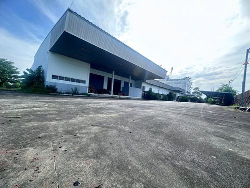 ขาย 🏭 โรงงาน โกดัง สำนักงาน 3 ชั้น 📐️ เนื้อที่ 4 ไร่ 90 ตรว พื้นที่ใช้สอย 6,528 ตรม 🟪 ผังม่วง 🎖 มี รง ⛳ลาดกระบัง