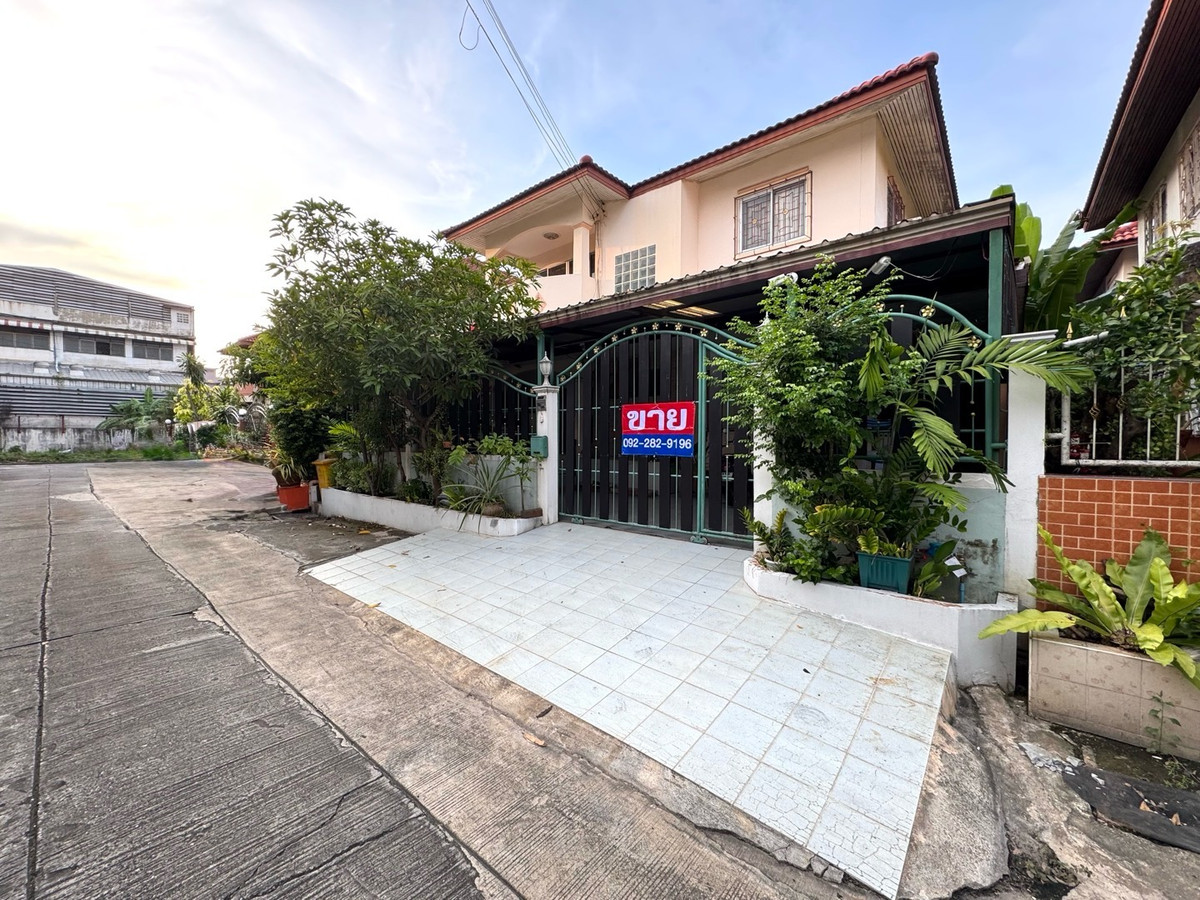 ขายบ้านเดี่ยว หมู่บ้านทวีทอง 3 เพชรเกษม 69 เดินทางสะดวก ใกล้ MRT หลักสอง เหมาะสำหรับอยู่อาศัยหรือโฮมออฟฟิศ