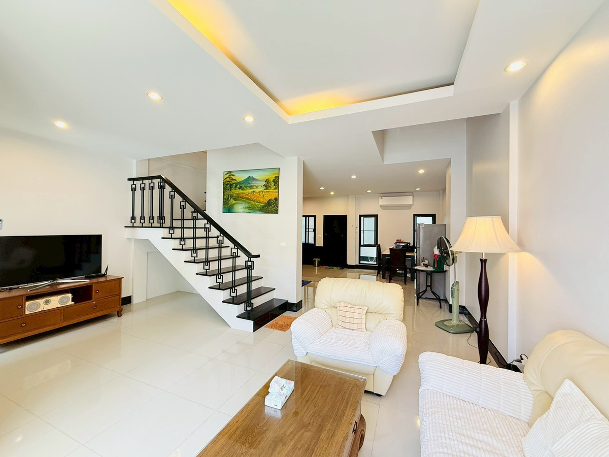 🏡 บ้านให้เช่า-ขาย กลางเมืองภูเก็ต บ้านหรูสไตล์ซิโน–โปรตุเกส ใจกลางเมืองภูเก็ต พร้อมระบบ Smart Gate สั่งเปิด–ปิดผ่านมือถือ ปลอดภัย 24 ชม. พร้อมเฟอร์ครบ หิ้วกระเป๋าเข้าอยู่ได้เลย!  – รูปที่ 4