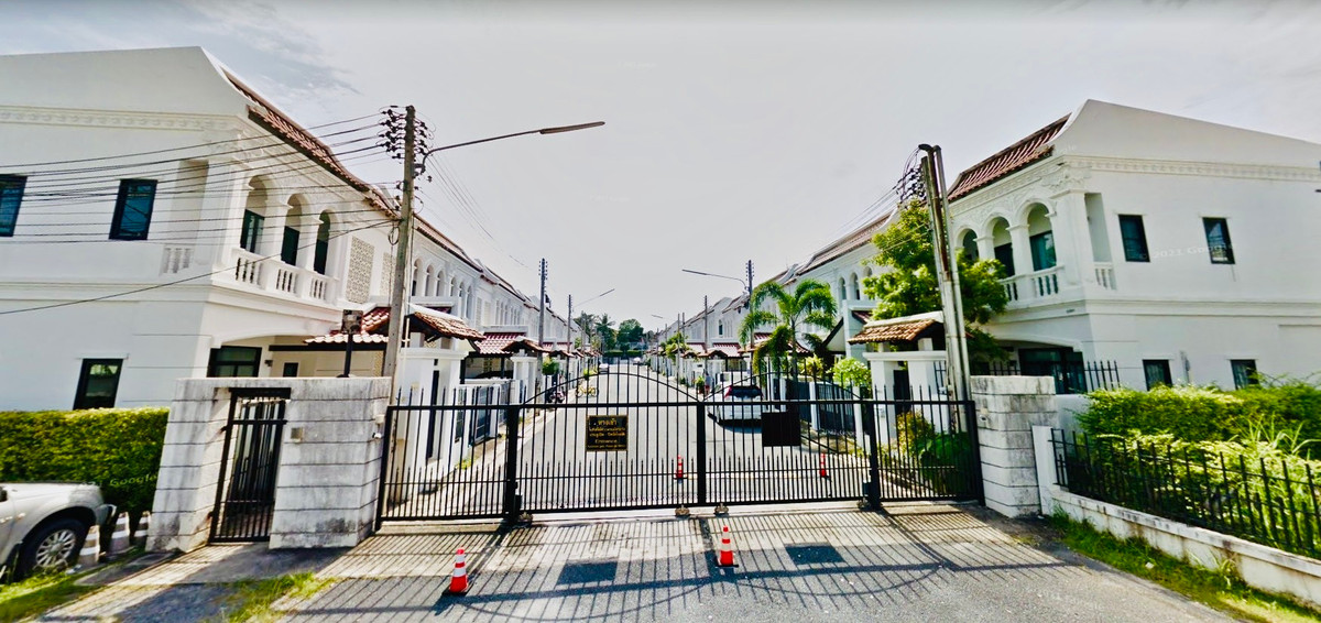 🏡 บ้านให้เช่า-ขาย กลางเมืองภูเก็ต บ้านหรูสไตล์ซิโน–โปรตุเกส ใจกลางเมืองภูเก็ต พร้อมระบบ Smart Gate สั่งเปิด–ปิดผ่านมือถือ ปลอดภัย 24 ชม. พร้อมเฟอร์ครบ หิ้วกระเป๋าเข้าอยู่ได้เลย!  – รูปที่ 2