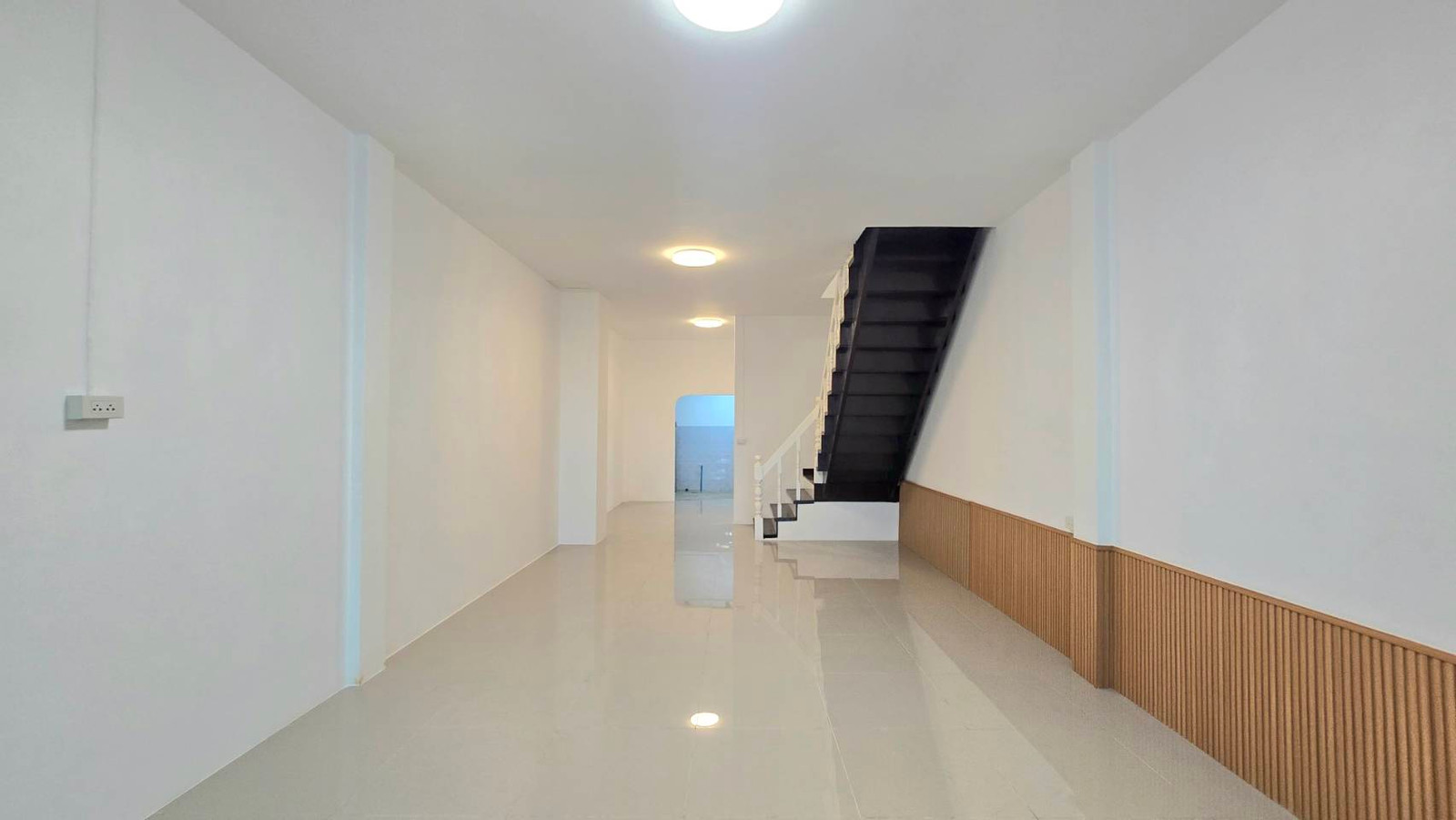 Townhouse for sale, 3 bedrooms, 2 bathrooms, 21 sq m., Rangsit, Khlong Si, Lam Luk Ka, near AC Market, installments starting at 7,xxx baht. – รูปที่ 2