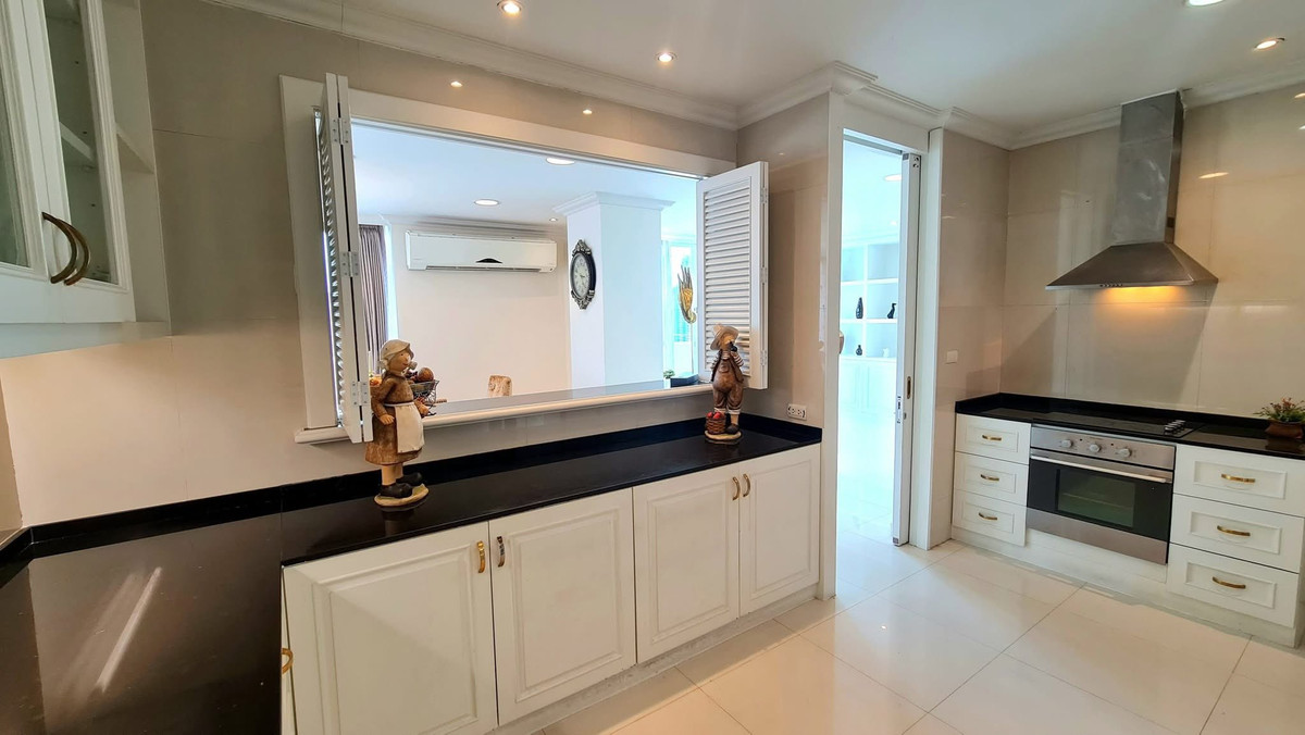★ Spacious Penthouse ★ ชั้น 10+ ขนาด 572.00 ตร.ม. | 4 ห้องนอน 5 ห้องน้ำ | วิวเมือง | ใกล้ BTS พร้อมพงษ์ – รูปที่ 4