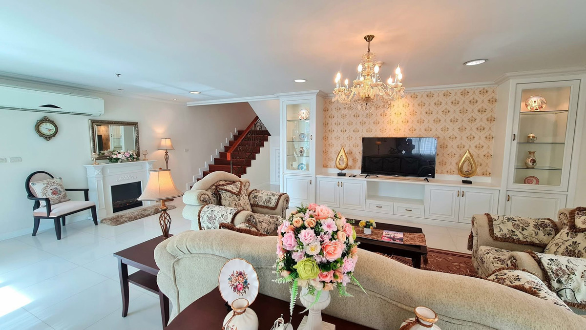 ★ Spacious Penthouse ★ ชั้น 10+ ขนาด 572.00 ตร.ม. | 4 ห้องนอน 5 ห้องน้ำ | วิวเมือง | ใกล้ BTS พร้อมพงษ์ – รูปที่ 3