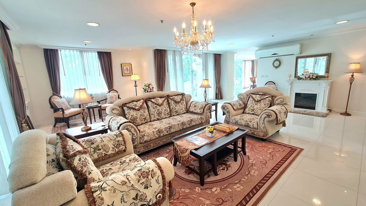 ★ Spacious Penthouse ★ ชั้น 10+ ขนาด 572.00 ตร.ม. | 4 ห้องนอน 5 ห้องน้ำ | วิวเมือง | ใกล้ BTS พร้อมพงษ์