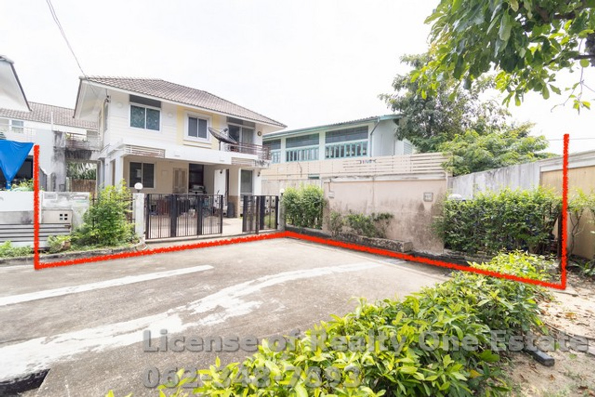 Semi-detached house for sale, Home Place Rattanathibet Village, Bang Yai – large area 61.6 sq m, very cheap price! Semi-detached house for sale, Home Place Rattanathibet Village, Bang Yai – large area 61.6 sq m, very cheap price!