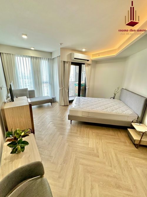✨ For Sale: Chapter Chula - Samyan Condo ✨ 💰 Only 6,800,000 THB