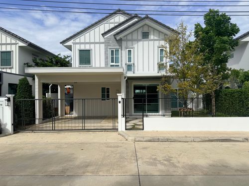 Single house for rent, Villaggio 3 Srinakarin-Bangna (Lake front plot, beautiful view, no house opposite), size 57.5 square wah, 5 bedrooms, Bang Kaeo Subdistrict, Bang Phli District, Samut Prakan Province.