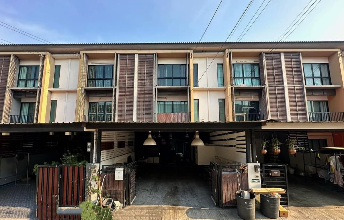 Townhome The Connect Up 3 Wongwaen - Bangkae / 4 bedrooms (FOR SALE), The Connect Up 3 Wongwaen - Bangkae / Townhome 4 Bedrooms (FOR SALE) BALL026 Townhome The Connect Up 3 Wongwaen - Bangkae / 4 bedrooms (FOR SALE), The Connect Up 3 Wongwaen - Bangkae / Townhome 4 Bedrooms (FOR SALE) BALL026