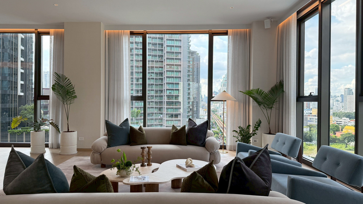 ♢ Exclusive Penthouse ♢ ชั้น 25+ | ขนาดพื้นที่ใช้สอย 415.00 ตร.ม. | ห้องนอน 4 ห้องน้ำ 4 | ติดถนนสุขุมวิทและ BTS ทองหล่อในระยะ 0 เมตร ♢ Exclusive Penthouse ♢ ชั้น 25+ | ขนาดพื้นที่ใช้สอย 415.00 ตร.ม. | ห้องนอน 4 ห้องน้ำ 4 | ติดถนนสุขุมวิทและ BTS ทองหล่อในระยะ 0 เมตร