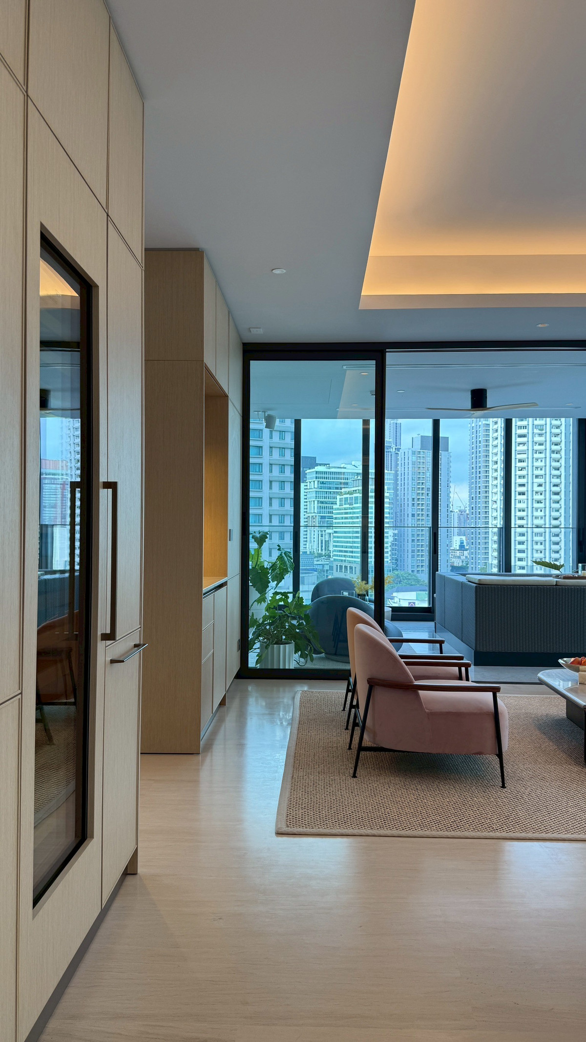  ♢ Exclusive Penthouse ♢ ชั้น 25+ | ขนาดพื้นที่ใช้สอย 415.00 ตร.ม. | ห้องนอน 4 ห้องน้ำ 4 | ติดถนนสุขุมวิทและ BTS ทองหล่อในระยะ 0 เมตร – รูปที่ 3