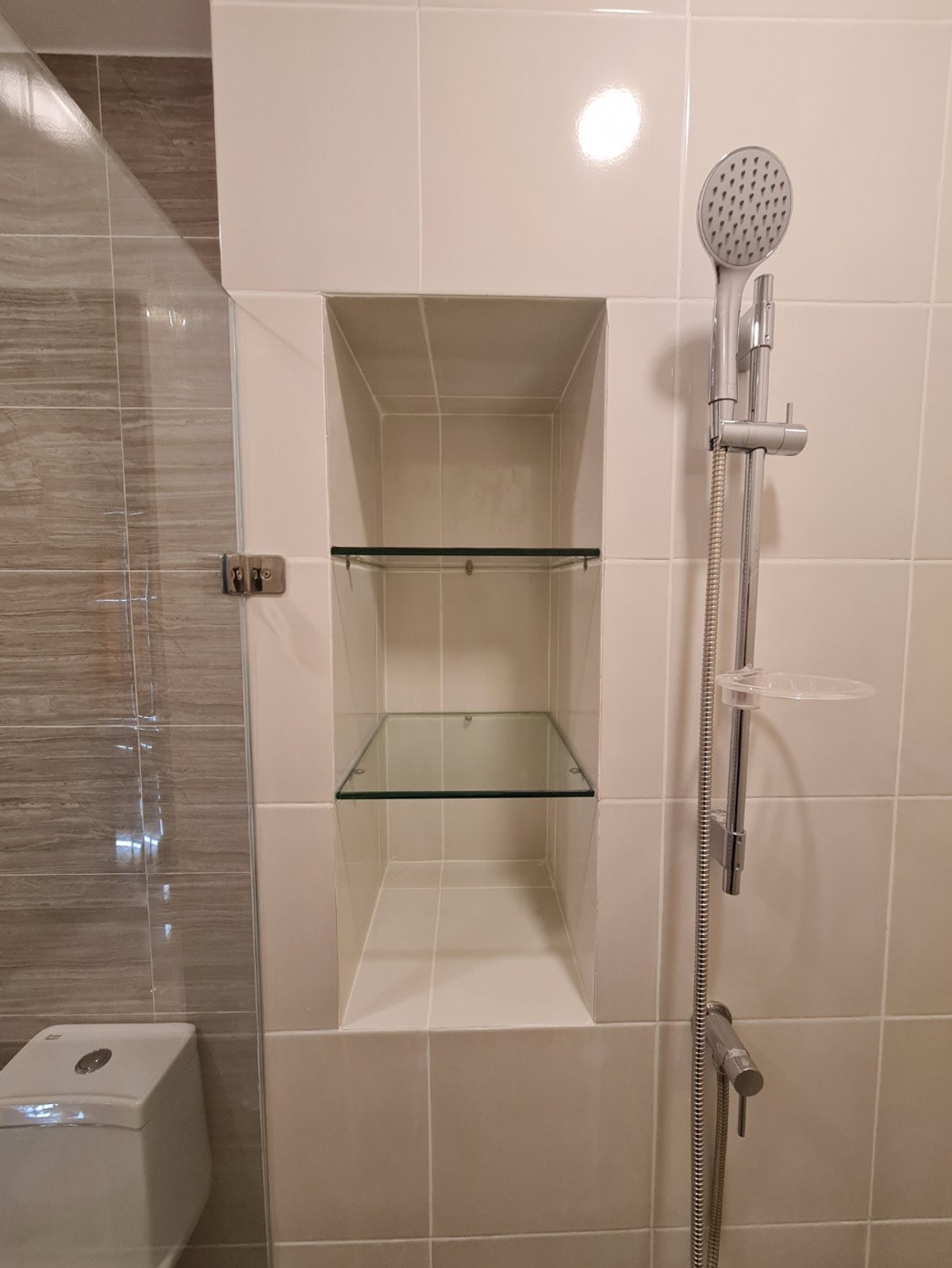 Grace 061-269-6204 | โอนคนละครึ่ง ขายด่วน! BROMPTON PET FRIENDLY Condo แบริ่ง 4 (เลี้ยงสัตว์ได้)  – รูปที่ 2