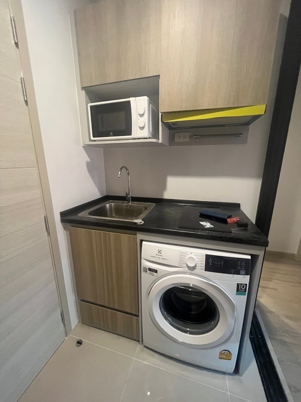 Grace 061-269-6204 | โอนคนละครึ่ง ขายด่วน! BROMPTON PET FRIENDLY Condo แบริ่ง 4 (เลี้ยงสัตว์ได้)  – รูปที่ 3