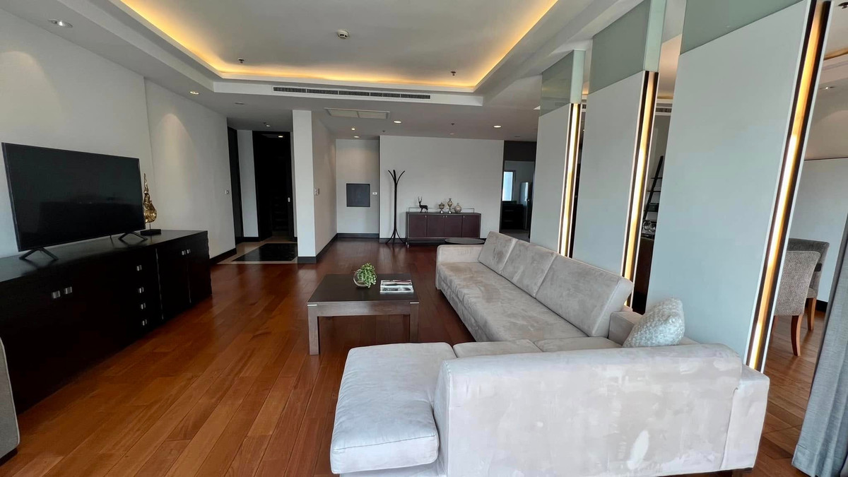 Royal Residence Park✨ 4 bedrooms 5 bathrooms 275 sqm🔥 rent only 170,000‼️ – รูปที่ 3
