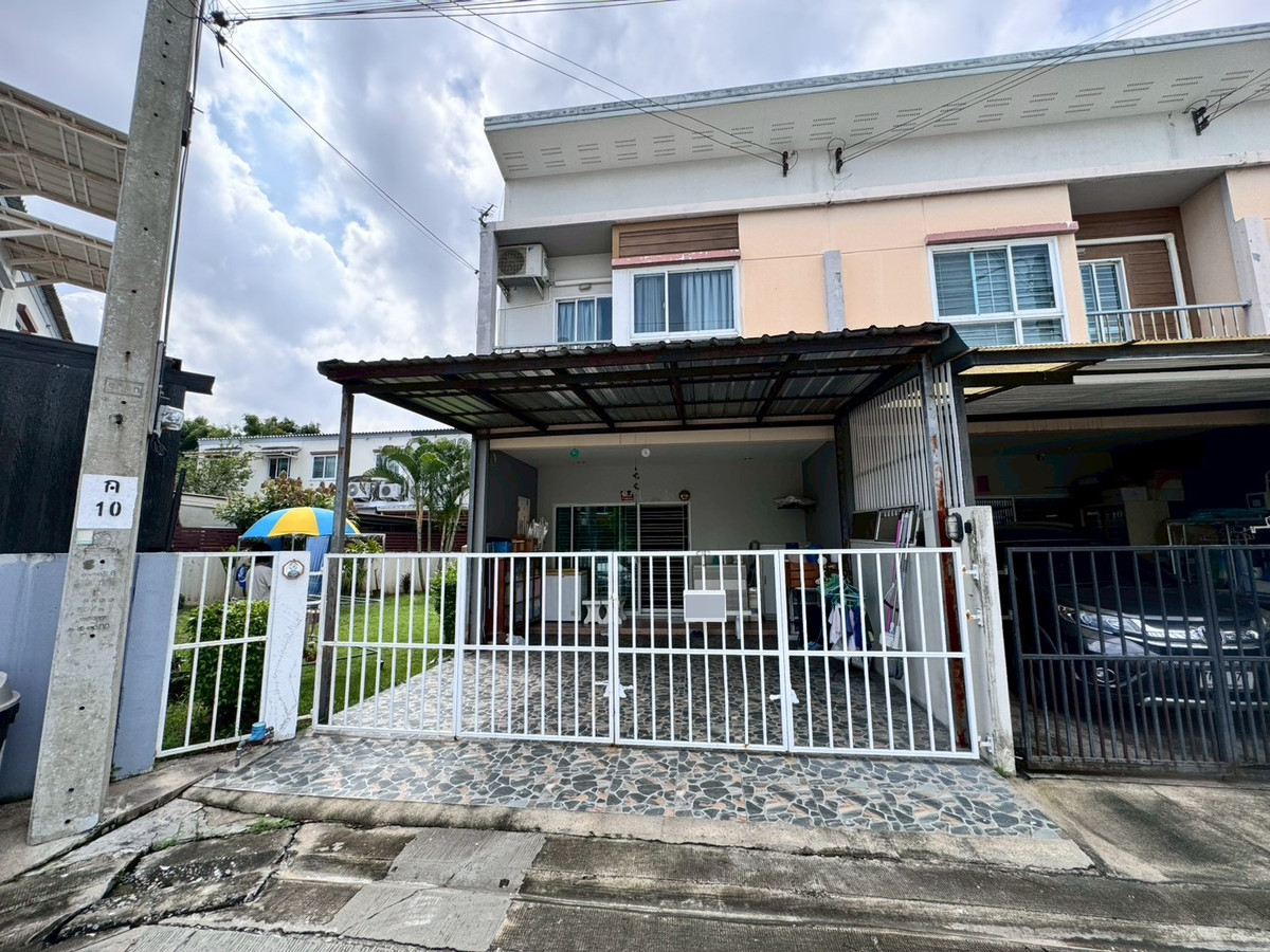 Townhouse for sale, Villette Lite Pattanakarn 38 (Villette Lite Pattanakarn) near Triam Udom Phatthanakan (N.1911) Townhouse for sale, Villette Lite Pattanakarn 38 (Villette Lite Pattanakarn) near Triam Udom Phatthanakan (N.1911)