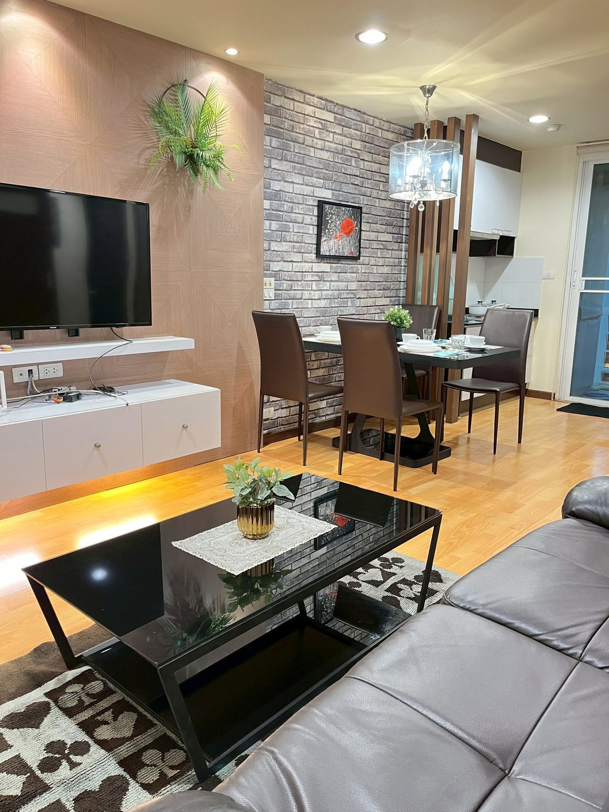 Condo for sale, Soi Prommit, The Amethyst, Sukhumvit 39 (The Amethyst39) (3rd floor) sold with tenant (N.1913)