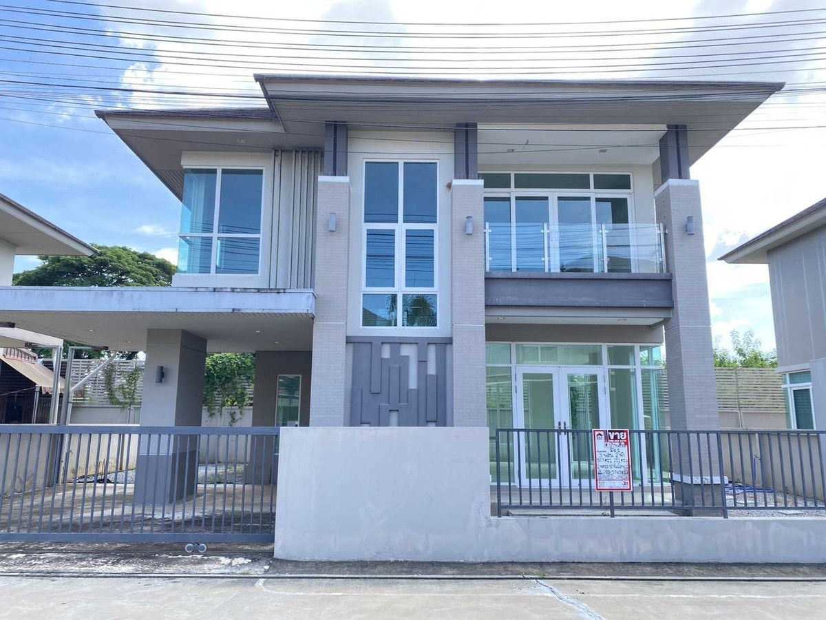 Detached House for sale: The Habitatt Phitsanulok Village, 221 sq.m., near Wunwai Intersection.