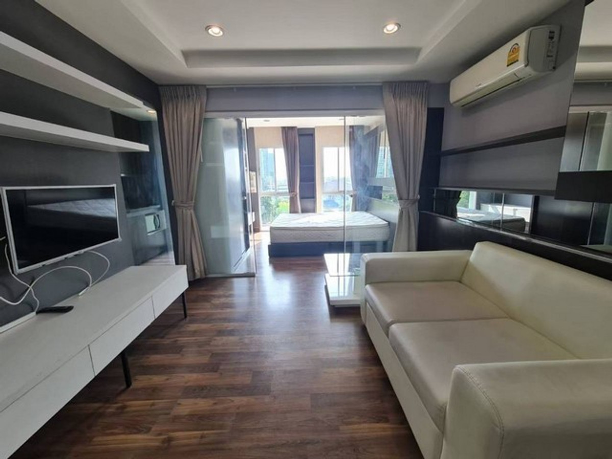 Condo for rent-sale, 34 sq m, PARC EXO Kaset Nawamin, Building A, 4th floor, corner room, swimming pool view. Near Chocolate Ville, Ramintra-At Narong Expressway. Eastern Outer Ring Road ** Ready to move in December 2025 **