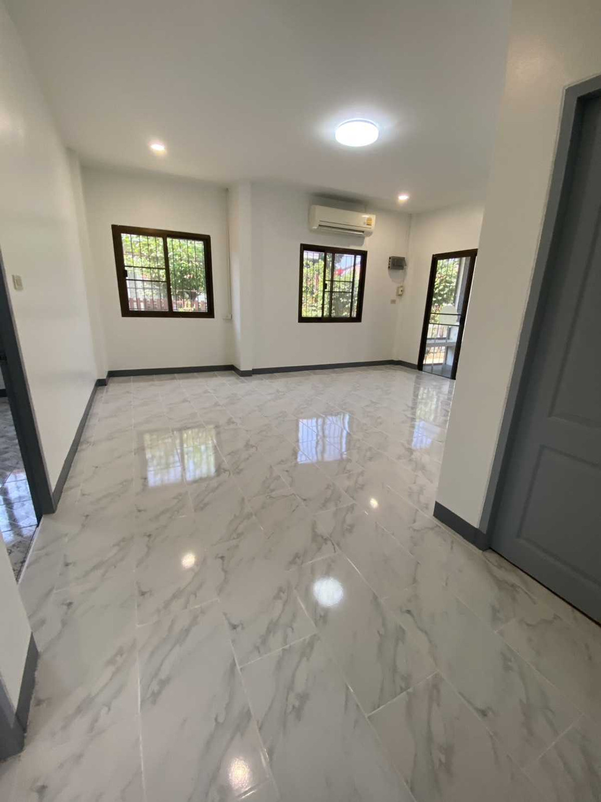 Detached House for sale: VP 1 Village, Ready to Move In, Land Area 73.3 sq. wah, near Ruam Charoen Sa Khlo Market.
