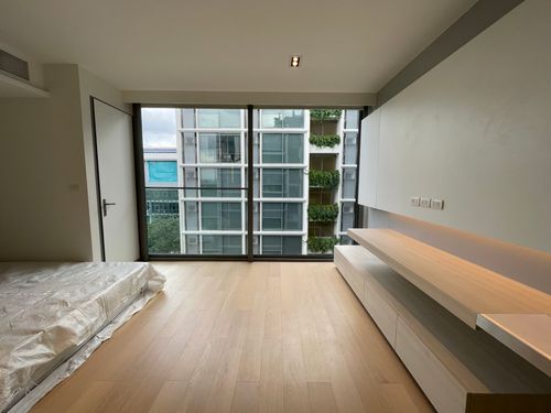Luxury condo for sale SCOPE PROMSRI, French style design. Pay attention to every detail Perfect function Suitable for the new generation who cares about quality of life. Fully Furnished from Ligne Roset with premium electrical appliances.
