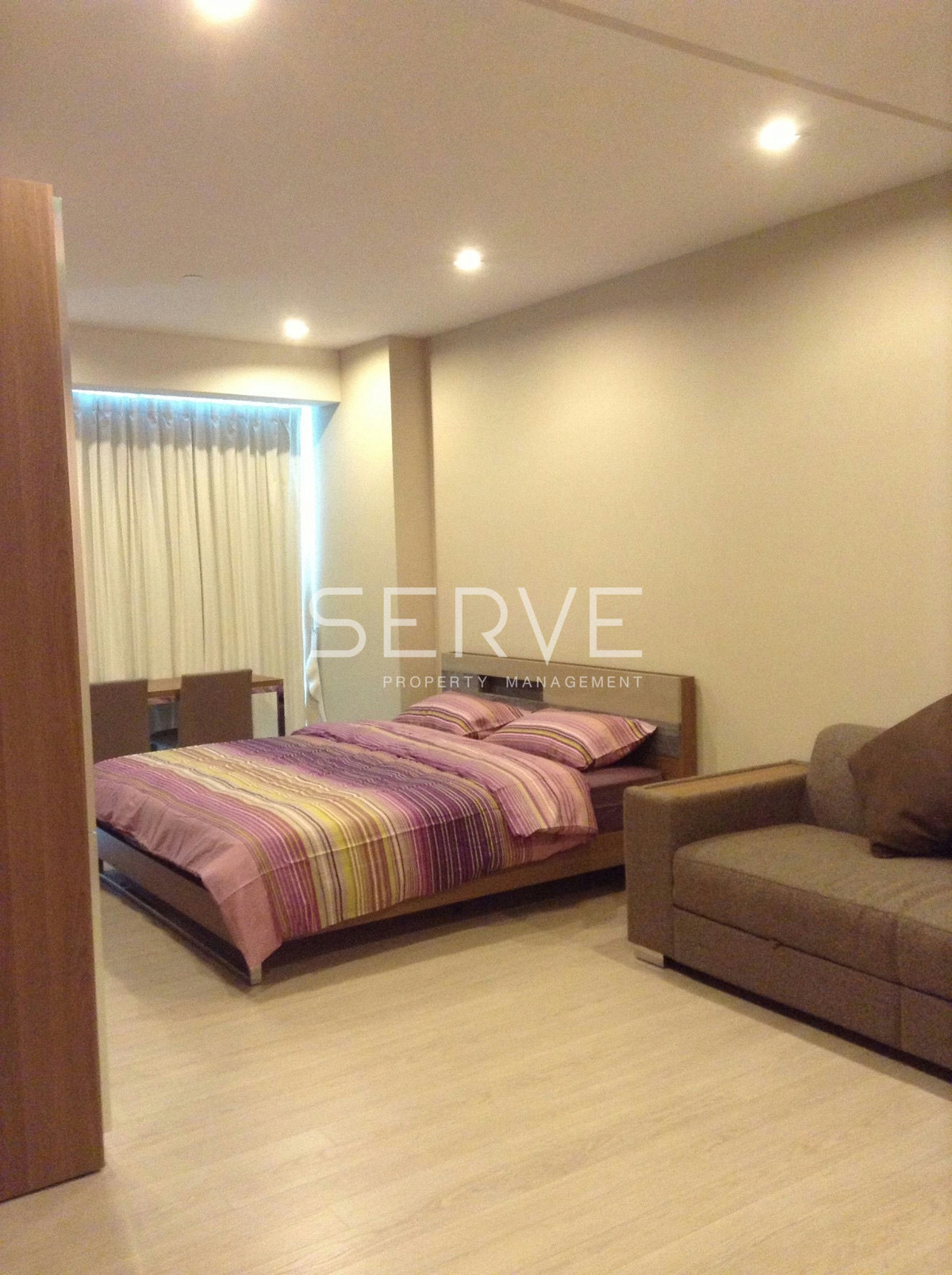 🔥Hot Deal🔥 - Studio Nice Room & Good Location in Asoke Area MRT Phetchaburi 500 m. at The Room Sukhumvit 21 Condo / For Rent & For Sale