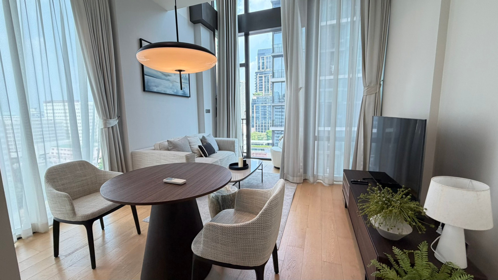 1 ห้องนอนดูเพล็ก ห้องมุมให้เช่า โครงการ 28 ชิดลม  พร้อมเข้าอยู่  – รูปที่ 3