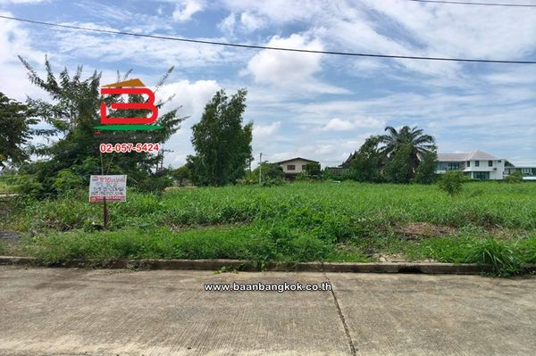 ที่ดินเปล่า เนื้อที่ 182 ตร.ว หมู่บ้านกฤษดานคร 19 ซอยคลองหลวง24 (ทิชาชล 4/6) ตำบลคลองหนึ่ง อำเภอคลองหลวง ปทุมธานี