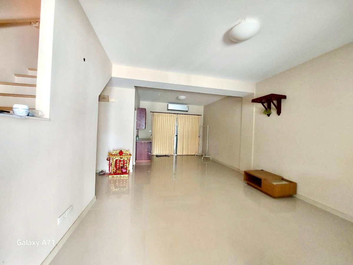 ขายทาวน์โฮม 3 ชั้น “บ้านใหม่ 1” พุทธบูชา 36 ทุ่งครุ กทม โครงการคุณภาพ บ้านสภาพดี พร้อมอยู่  ราคาพิเศษที่สุดในโครงการ – รูปที่ 3
