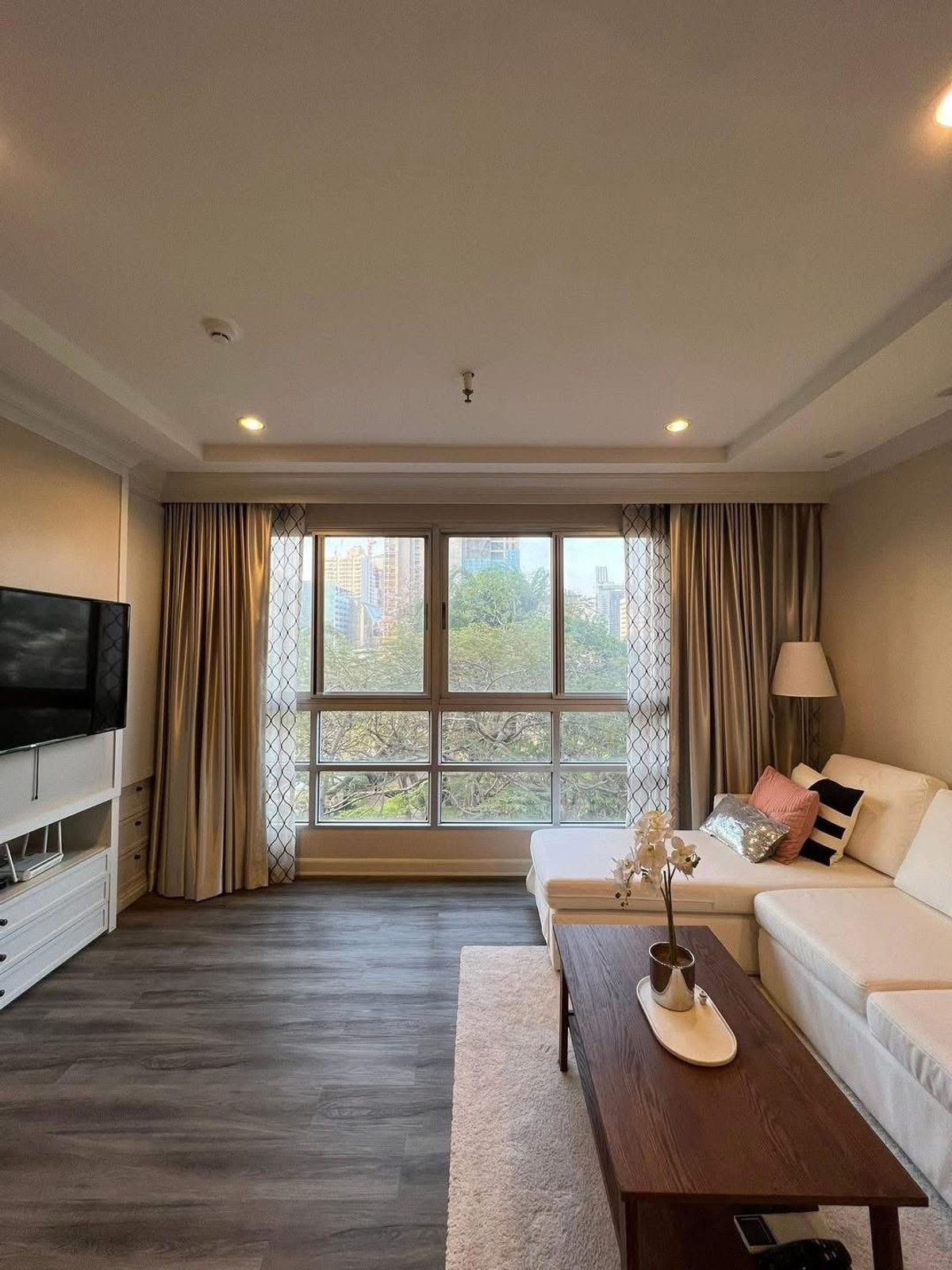 for rent Pathumwan resort 2 bed special deal 🌈✅⭐️