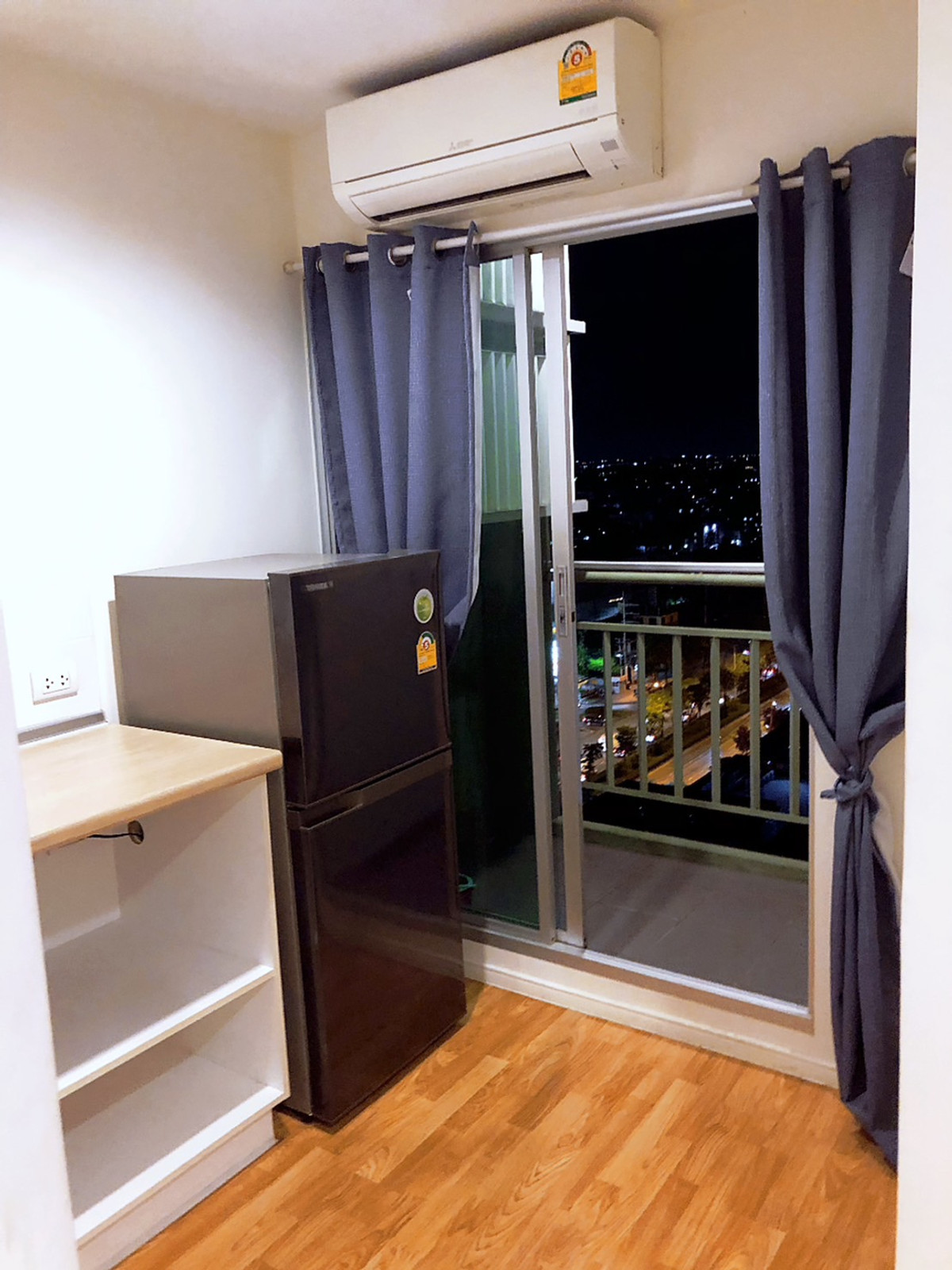 Condo for rent, Lumpini Park Phetkasem 98, Building A, 6800 baht/month. Condo for rent, Lumpini Park Phetkasem 98, Building A, 6800 baht/month.