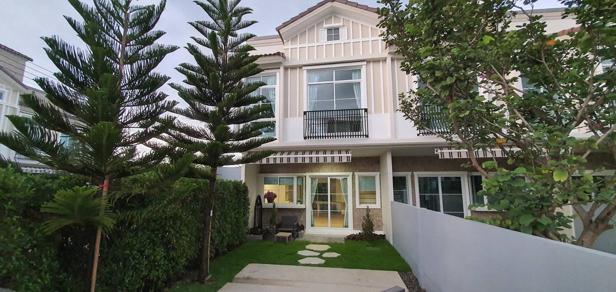 Indy 4 Bangna Km.7 Phase 1 beautifully decorated ready to move in Indy 4 Bangna Km.7 Phase 1 beautifully decorated ready to move in