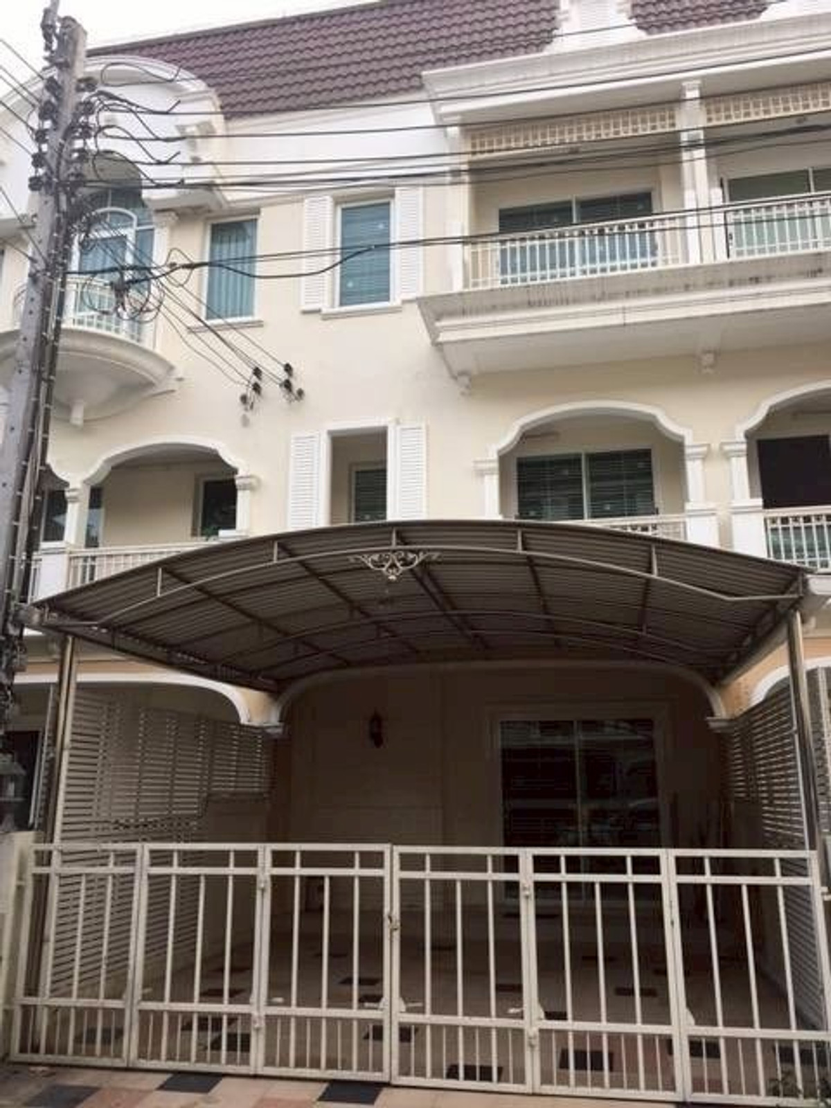 ให้เช่า-ขาย ทาวน์โฮม 3 ชั้น ทำเลดี ใกล้สาทร หมู่บ้าน เมทโทร สาทร-กัลปพฤกษ์ บ้านสวยพร้อมอยู่ ให้เช่า-ขาย ทาวน์โฮม 3 ชั้น ทำเลดี ใกล้สาทร หมู่บ้าน เมทโทร สาทร-กัลปพฤกษ์ บ้านสวยพร้อมอยู่