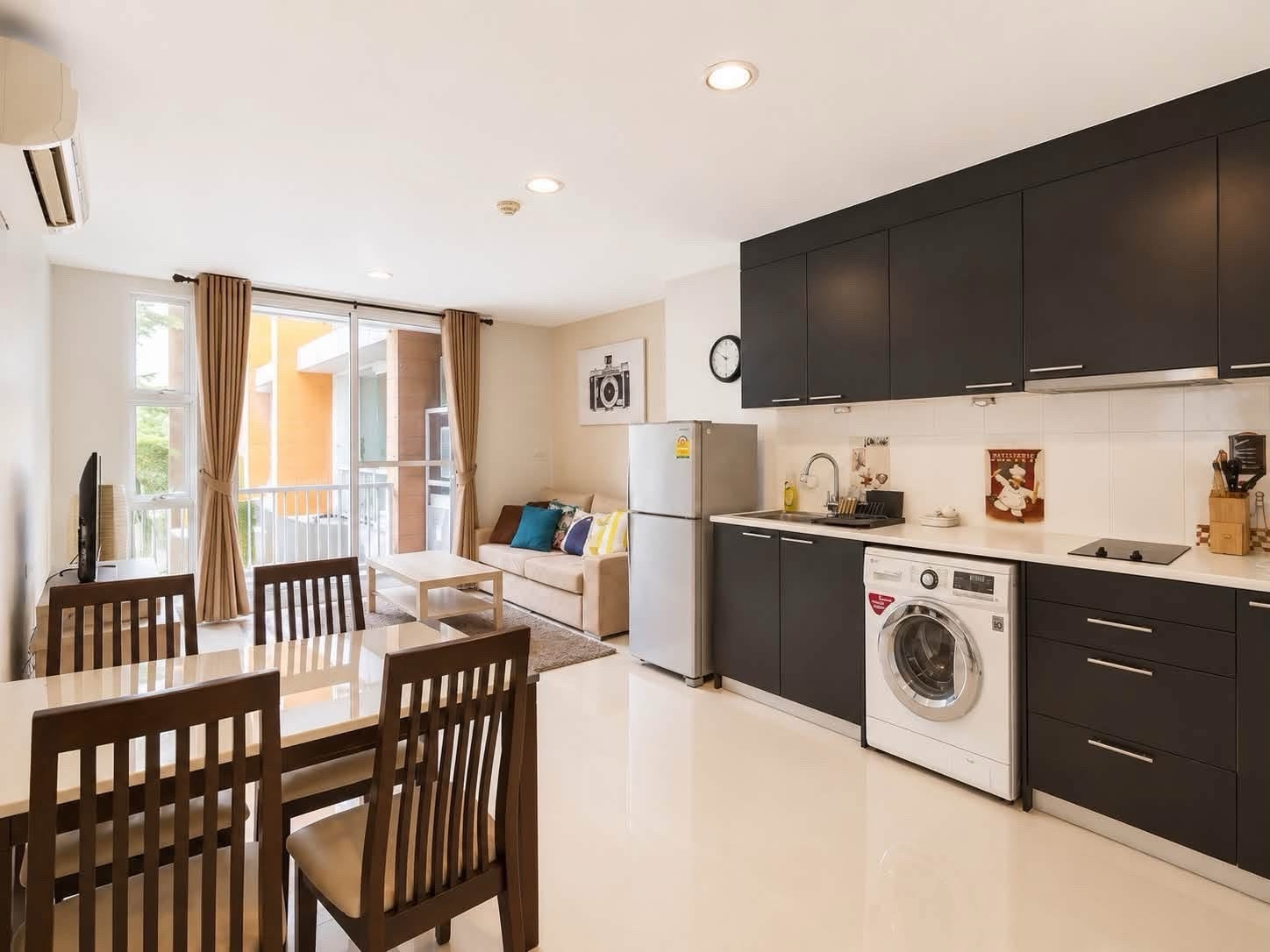 ขายคอนโด D65 Sukhumvit65 รีโนเวทใหม่ ใกล้บีทีเอส เอกมัย / Fully renovated and ready to move in Condo at Sukhumvit 65 near BTS Ekkamai – รูปที่ 3