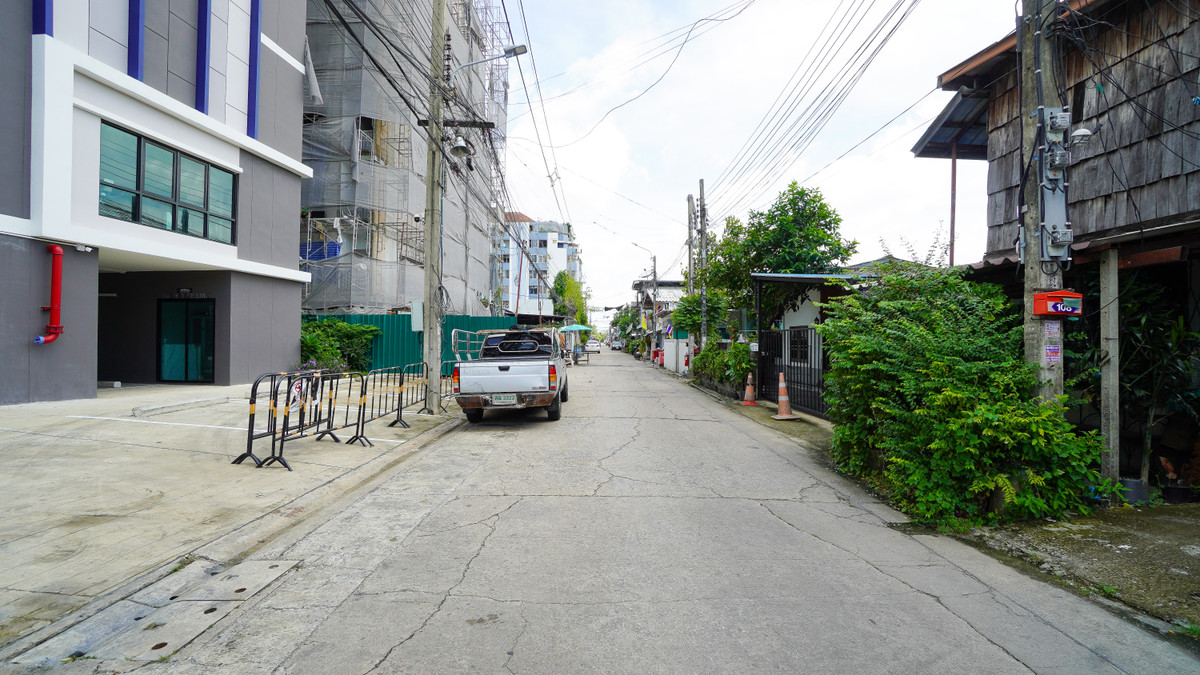 ประกาศขาย เดอะ ทริปเปิ้ล ไลน์ คอนโดมิเนียม The Triple Line Condominium – รูปที่ 2