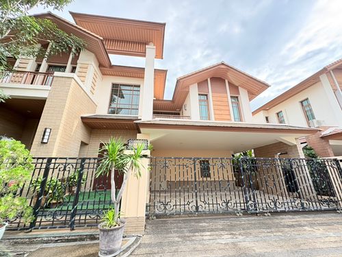 ขายบ้านหรู @ บ้านแสนสิริ สุขุมวิท 67 – 5 นาทีถึง BTS